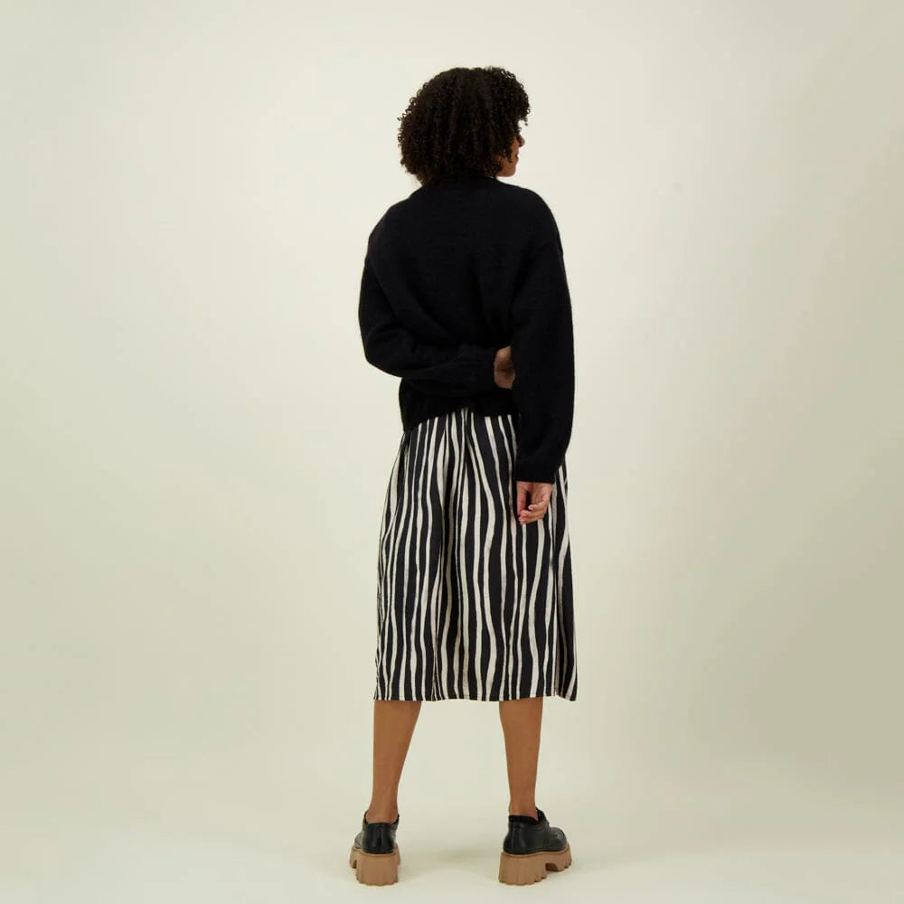 Short Cardigan, Licorice