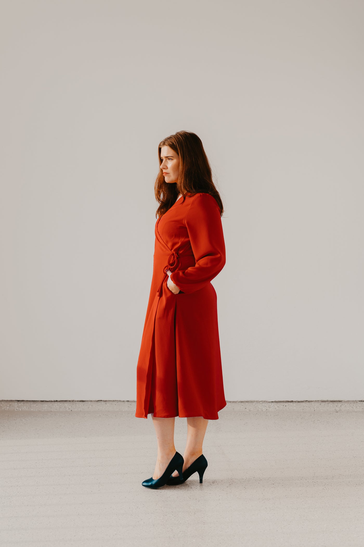 Karla Kietaisumekko, Punainen