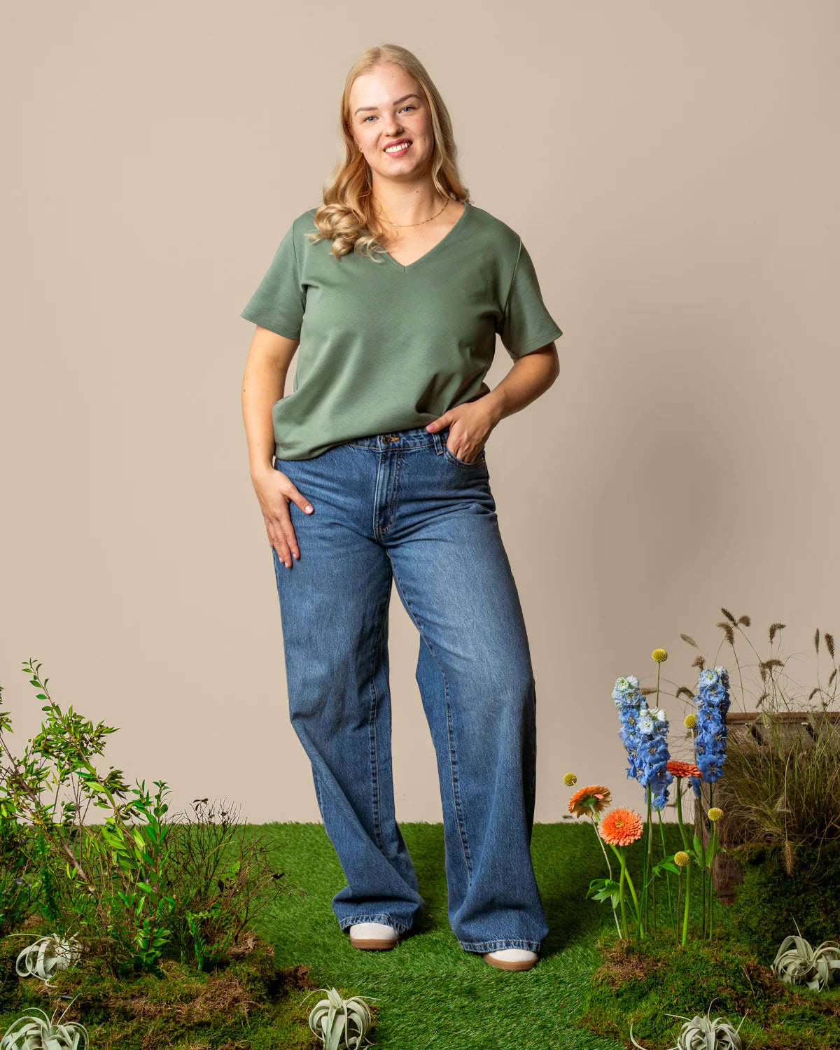 V-pääntie T-paita, Salvia