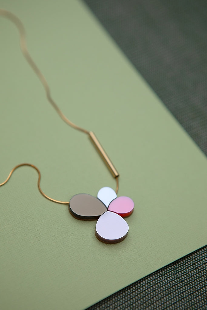 Sakura kaulakoru