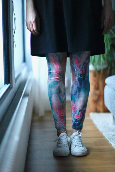 Leni Leggingsit, Light in The Dark