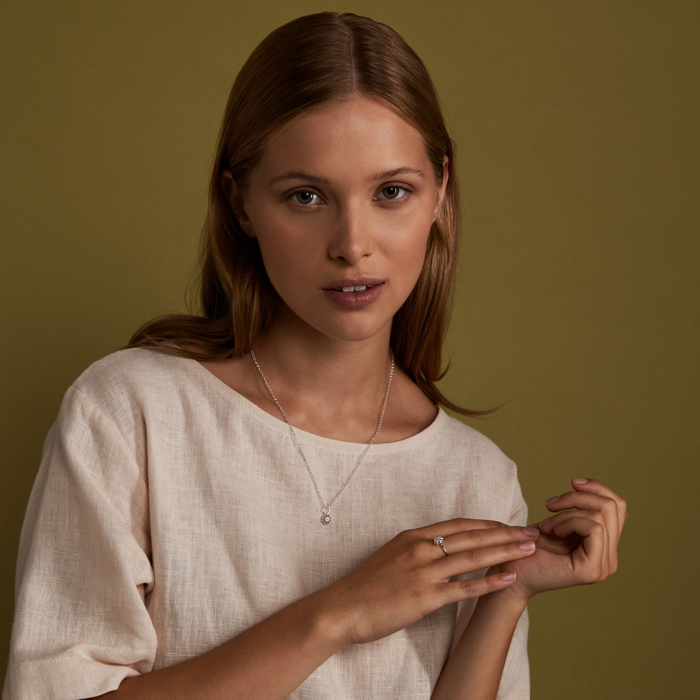 Poppy sormus
